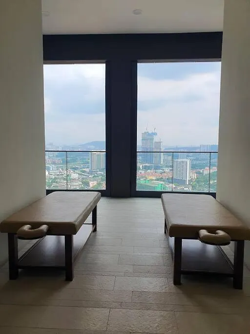Infinity Pool/Lucentia Bbcc,Near Trx, Klcc, Pnb118 Apartment Kuala Lumpur